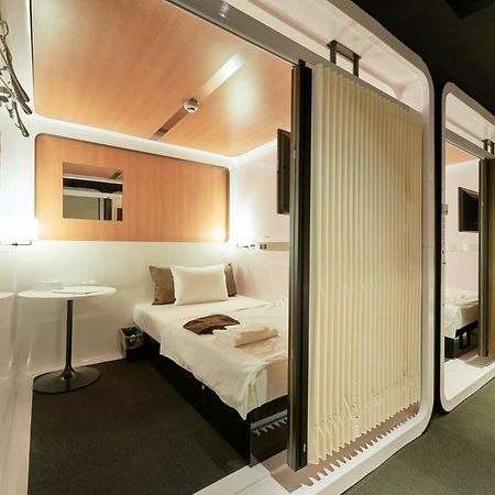 Готель First Cabin Tokyo Dome City Екстер'єр фото