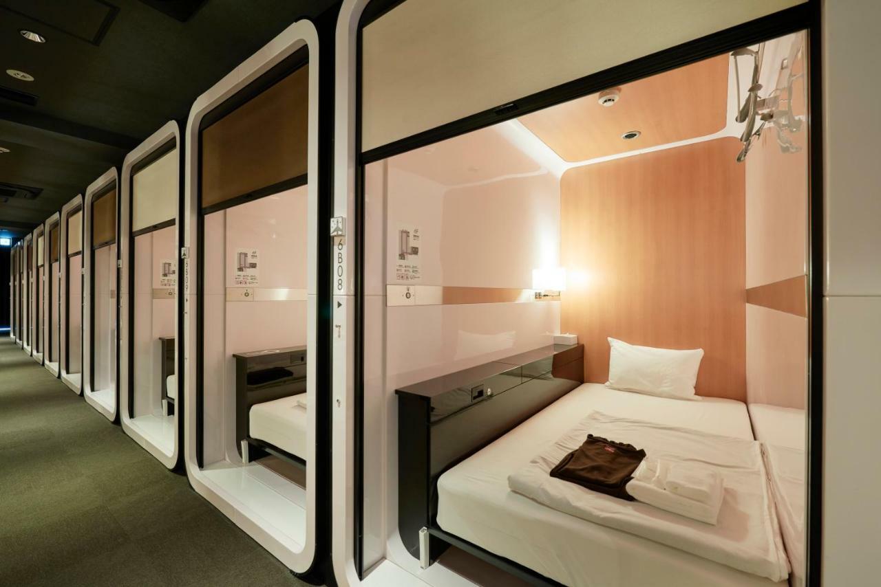 Готель First Cabin Tokyo Dome City Екстер'єр фото