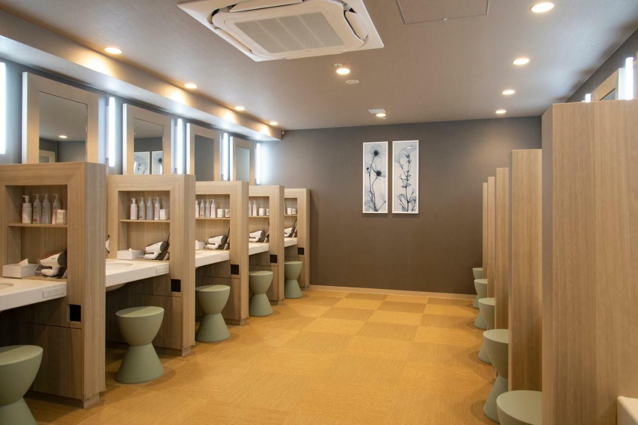 Готель First Cabin Tokyo Dome City Екстер'єр фото